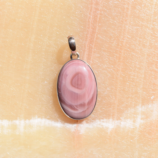 Mauve Pendant