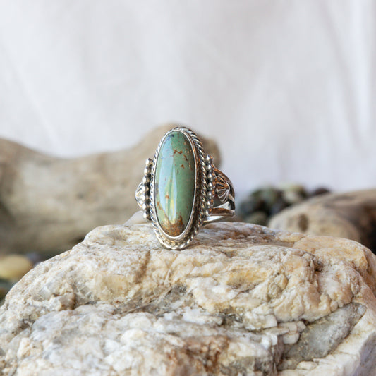 Narrow Kingman Turquoise Navajo Ring