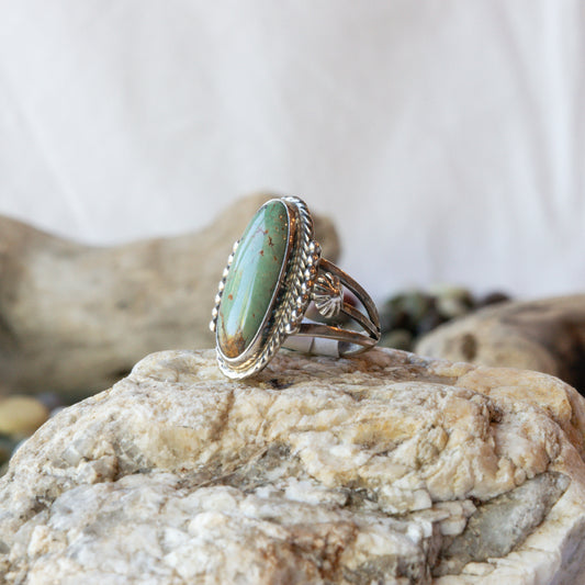 Narrow Kingman Turquoise Navajo Ring