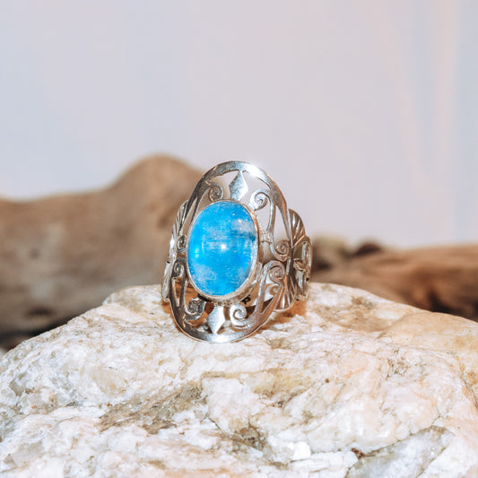 Scroll Kyanite Ring