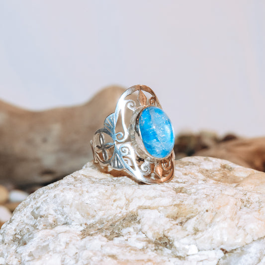 Scroll Kyanite Ring