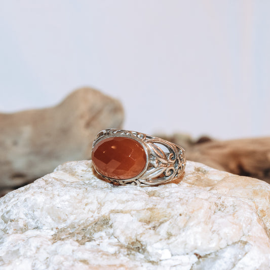 Red & Vines Ring