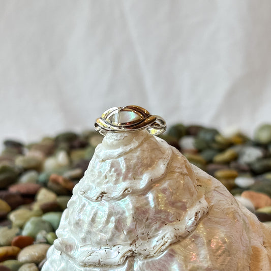 Entangled Mother of Pearl Ring