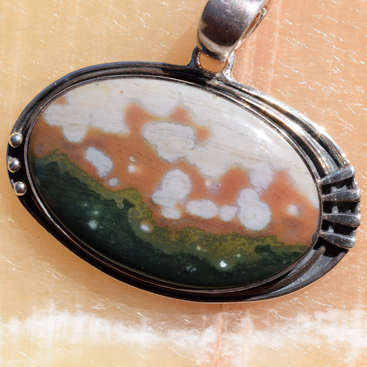 Birds Eye Beach Pendant