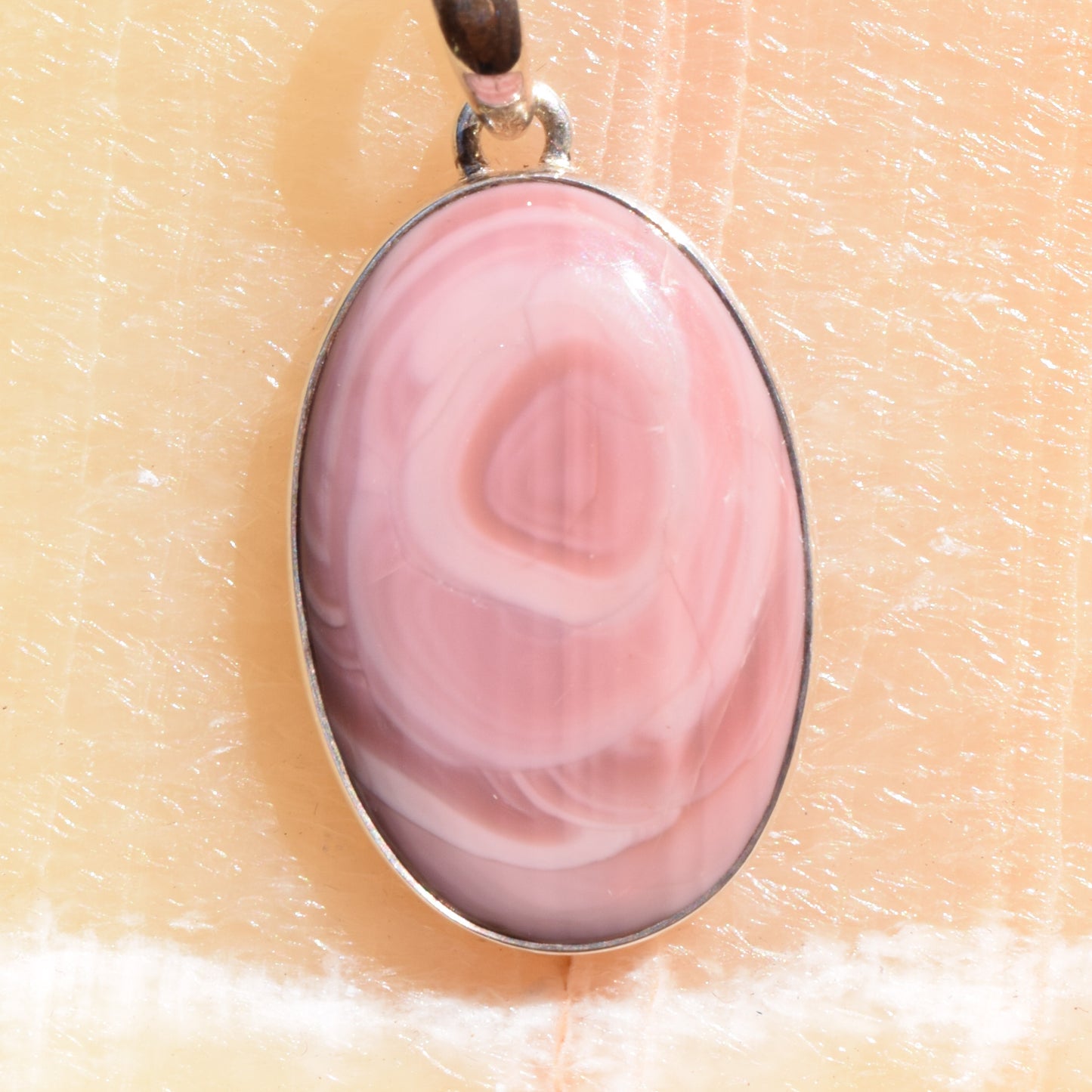 Mauve Pendant