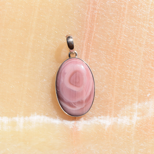 Mauve Pendant