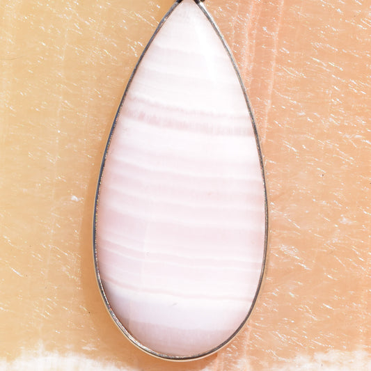 Streams of Cream Pendant