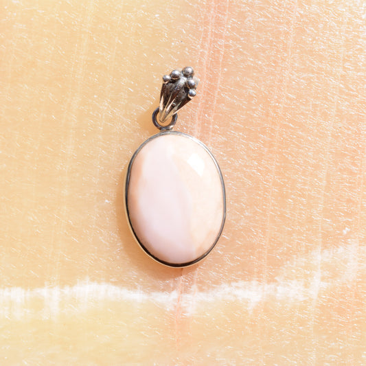 Nude Pendant